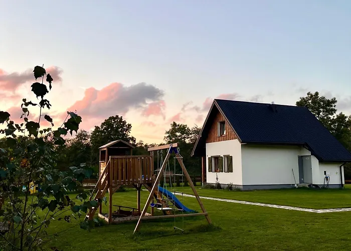 Zagroda Wypoczynkowa- Domki Nad Rzeka